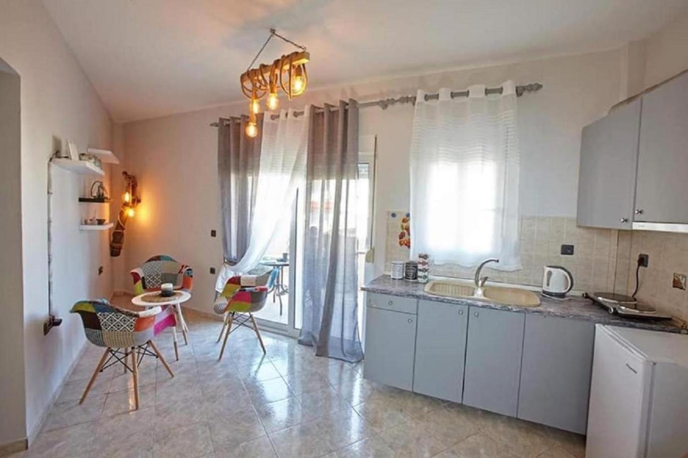 Sergios Apartments 7 อเล็กซานโดรโพลิส ภายนอก รูปภาพ